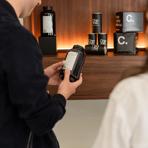 Comment lire une fiche café : altitude, variété, process et score SCA